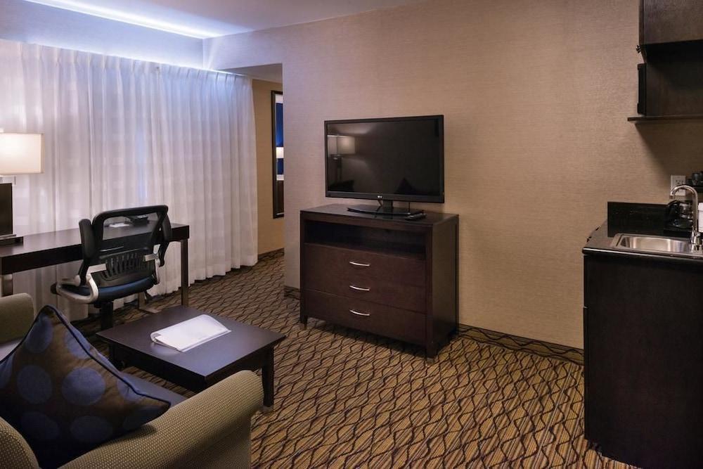 Express & - Angeles By Ihg 3*
