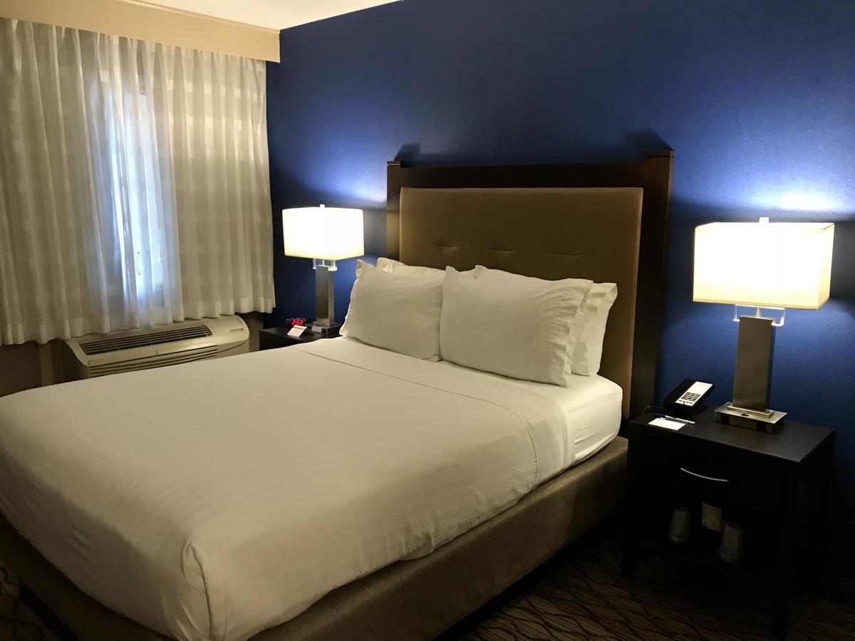 Hotel Express & - Angeles By Ihg 3*