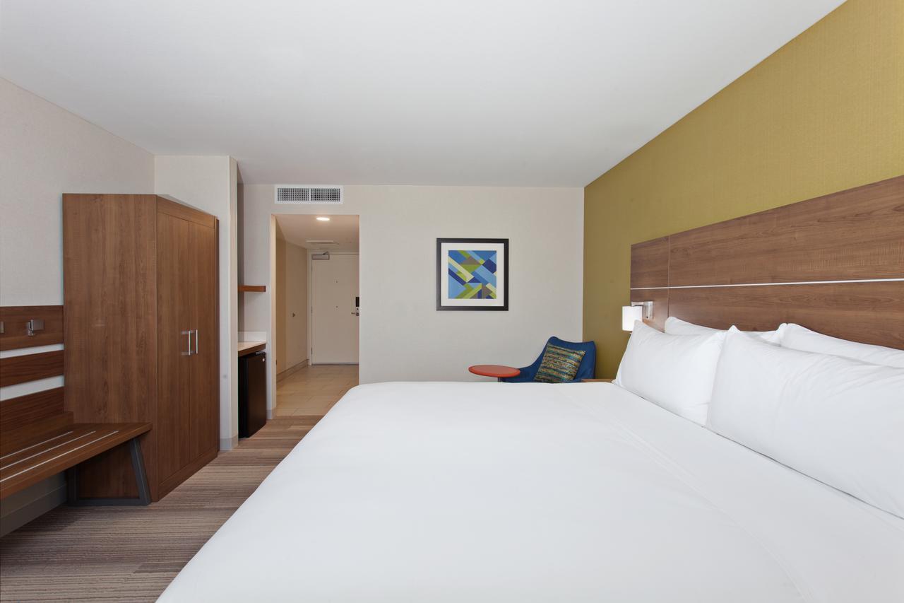 Express & - Angeles By Ihg Pasadena